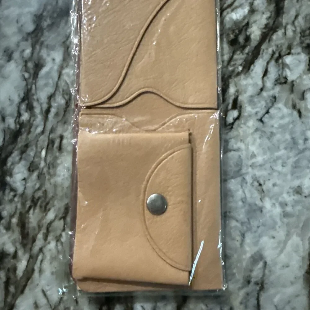 NOS Vintage Griffin Craft Leather Bilfold Kit #2510